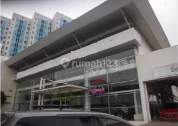 Gedung Ex Showroom di Jatinegara Barat Jakarta Timur