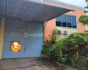 Di jual gudang siap pakai parangloe