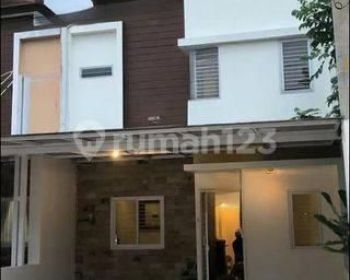 Rumah Full Furnished Strategis Siap Huni di Rempoa Tangsel