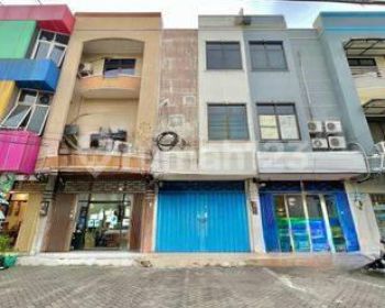 Sewa Ruko Klampis Jaya 3 Lantai 0 Jalan Raya Pusat Komersil Ramai