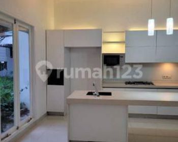 Dijual rumah di cluster Viktoria Sentul City