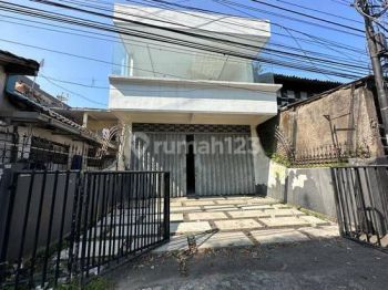 Dijual Ruko 3 Lantai Di Jalan Utama Jember Depan Bank Indonesia