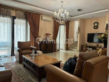 Hunian Terawat Siap Huni Dan Semi Furnished, Komplek Strategis Lebak Bulus