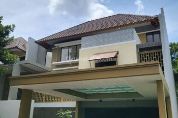 For Rent Big House At De Park Bsd City Semi Furnished