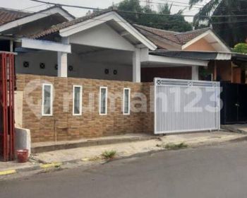 Dijual Rumah di Villa Dago Serpong Tangerang Selatan