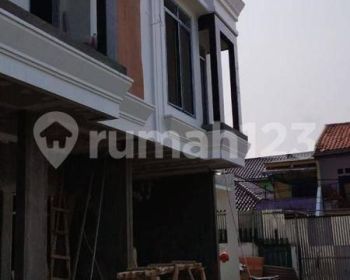 Rumah Ready siap huni lokasi strategis dekat stasiun Jatinegara Jakarta Timur