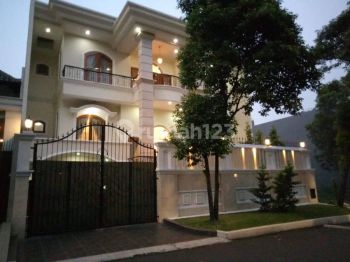 Rumah Cantik Turun Harga Lokasi Bagus di Pondok Indah