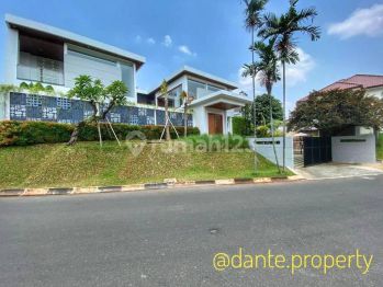 Rumah Modern Tropical Kawasan Tenang