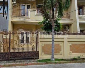 Rumah di Perumahan Green garden, kebon jeruk. Jakarta barat 2 Lantai Sudah SHM