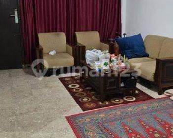 Disewakan Rumah Siap Huni Pusat Kota Sayap Surapati