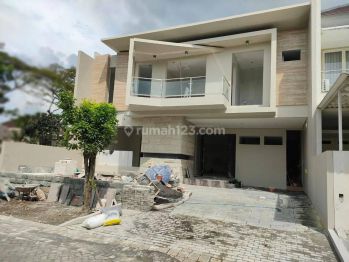 Jual Rumah Minimalis Modern Baru Gres 2 Lantai Citraland Surabaya