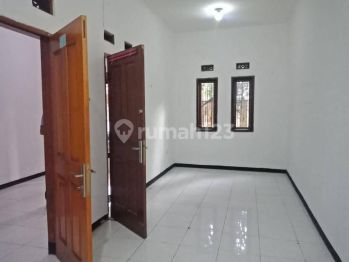 Disewakan Rumah Bersih dan Rapih di Cijagra Buahbatu Bandung Kota