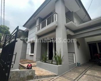 Rumah bisa digunakan untuk Office, lokasi strategis di Bintaro