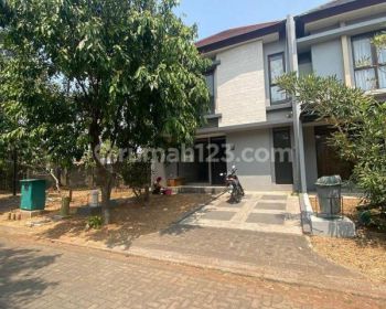 Rumah Eminent Precia Bsd Ada Taman Fasum di Samping Dan Depan Rumah Jarang Ada