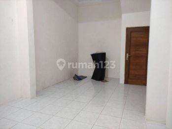 Nginden intan boulevard dalam komplek