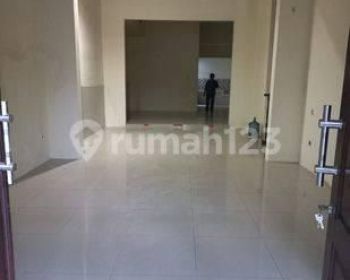 SEWA/JUAL RUMAH BESAR  BAGUS AREA TURANGGA BUAH BATU