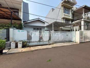 Rumah Bonus Bangunan di Pondok Indah