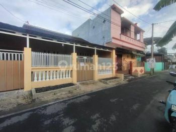 Rumah Second Strategis Luas dekat ke Kampus