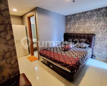 Apartemen 33m2 1 kamar Furnished Bagus view Golf dan Kolam Renang di The Mansion