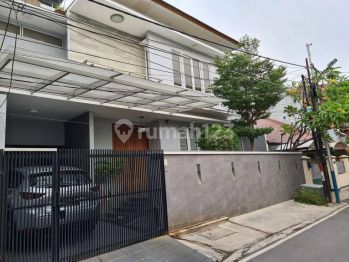 Dijual Rumah Cantik 2 Lantai Cempaka Putih Tengah Jakarta Pusat