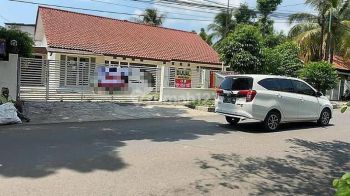 Tanah Di bagus bonus bangunan di lokasi komersil jalan sukasari