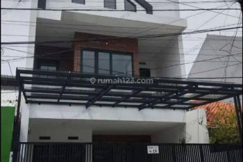Rumah Cantik Di Pondok Kelapa Duren Sawit Siap Huni