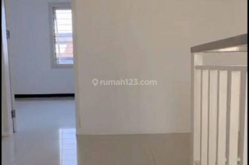 Rumah murah siap huni 2lantai di pondok candra waru sidoarjo. Dekat merr rungkut