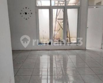 Rumah sewaan  cibaduyut row jalan 3 mobil