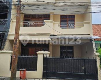 Rumah 2 Lantai Baru Renovasi Di Johar Baru Jakarta Pusat R1771