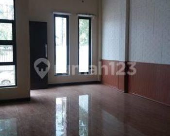 Rumah 2 Lantai Bagus SHM di Komplek Pelindo 2 Sukapura, Jakarta Utara