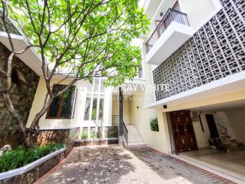 Nice Modern Minimalist Private Compound At Kemang