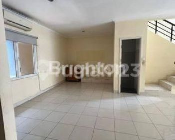 Rumah rapi dekat sms gading serpong