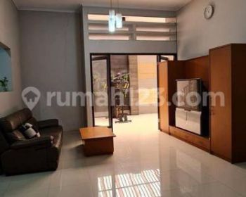 Dijual Rumah Hook Di Taman Holis Indah 2