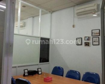 Disewakan Ruko Kantor Full Furnish Citra 2 Cengkareng 3,5 Lantai
