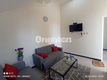 VILLA  2 LANTAI BARU / GRESS MINIMALIS MODERN DI KOTA BATU