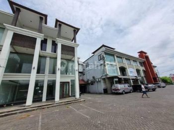 Ruko Gandeng di Bypass Ngurah Rai Pemogan