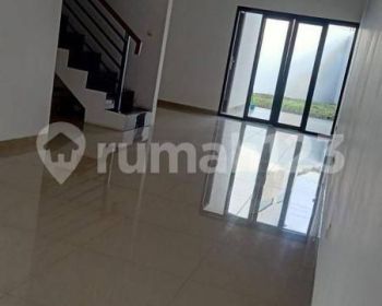 Dijual Rumah Siap Huni, Nyaman Dan Modern Lokasi di Mekar Abadi, Mekar Wangi,