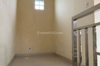 Disewakan Rumah 2 Lantai Puri Dago Antapani Bandung
