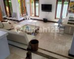 thumbnail-villa-luxury-32-are-dijual-lantai-2-furnishe-umalas-4