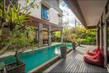 Villa With Tropical Concept In Berawa Canggu