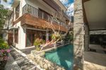 thumbnail-villa-with-tropical-concept-in-berawa-canggu-11