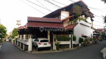 Rumah Di Kawasan Senopati Kebayoran Cocok Untuk Kantor