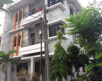 Rumah di Gading Pandawa Kelapa Gading Jakarta Utara