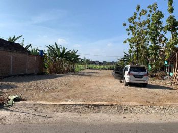 Dekat Stadion Sultan Agung Luas 105m SHM