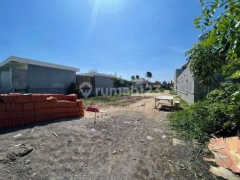 Kavling premium 106 m2 Canggu Berawa, lingkungan Villa Tourism