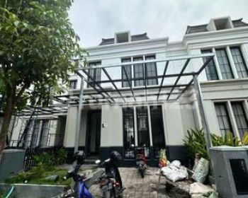 Disewakan Rumah Baru Gress Full Furnish American Dian Istana