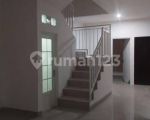 thumbnail-rumah-2-lantai-modern-dekat-perkotaan-3