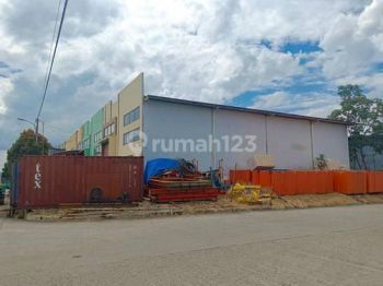 Gudang Hook Bizhub BSD, Jalan Utama