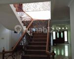 thumbnail-rumah-2-lantai-bagus-semi-furnished-shm-di-perumahan-era-mas-jakarta-timur-2