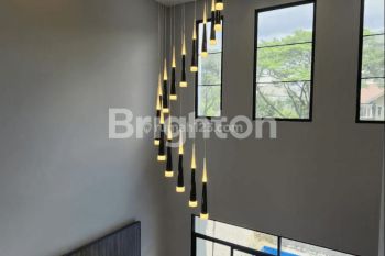 Rumah Mewah dan Rapi Sutera Lavender Alam Sutera